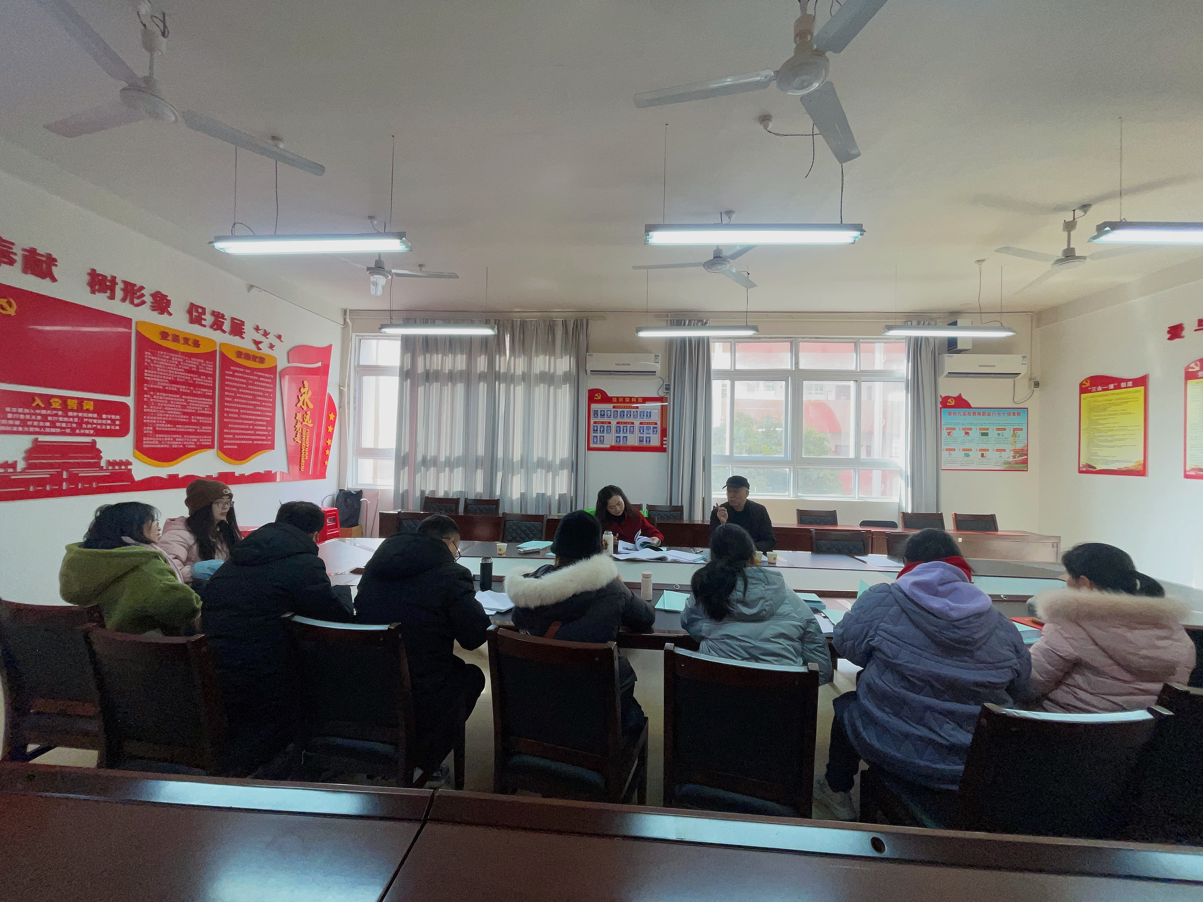 学前教育系.jpg