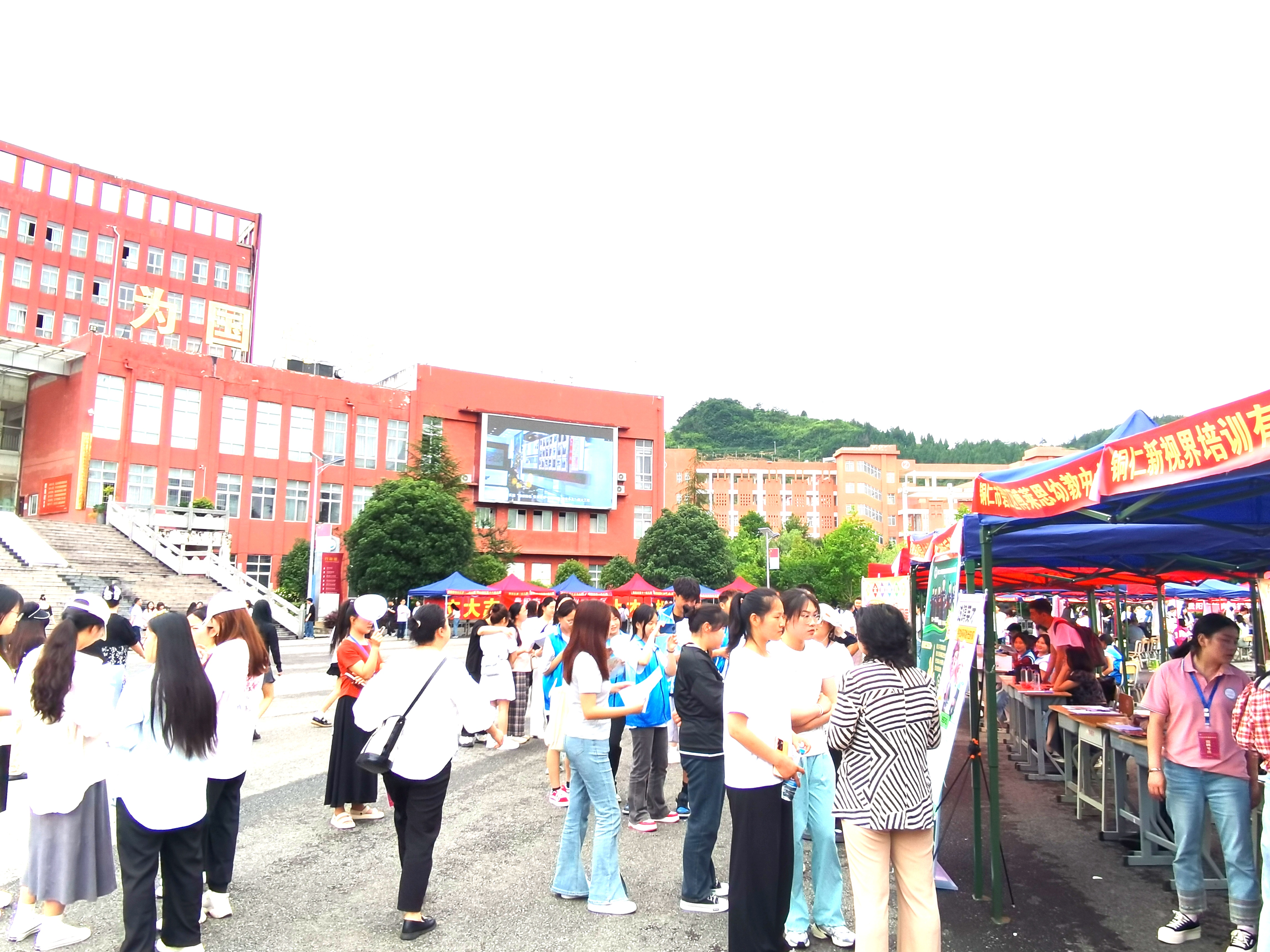 现场图片1.jpg